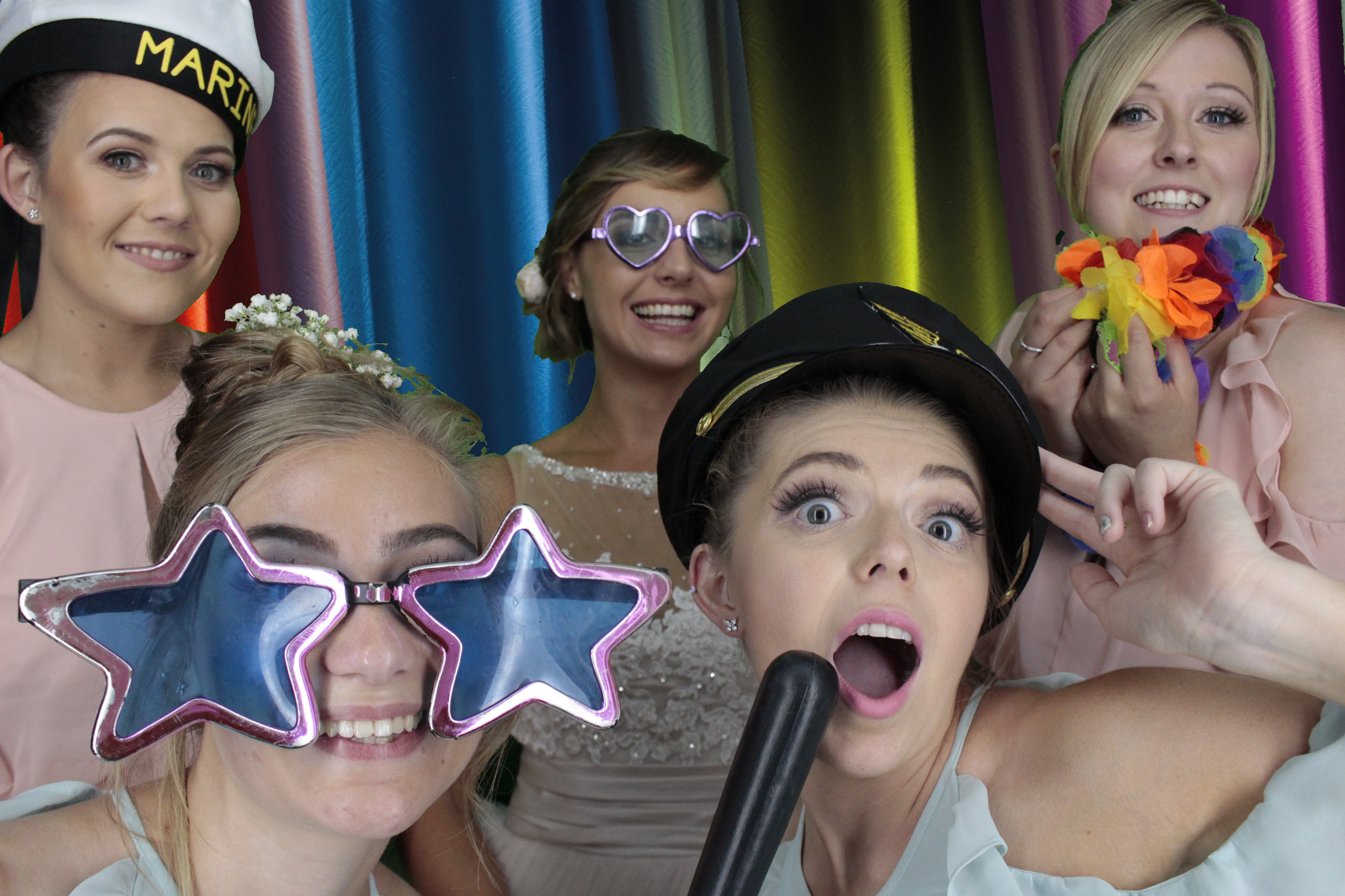 Mr & Mrs Bowles | View more photos from the event at gallery.myphotoboothexperience.co.uk/u/MyPhotoBoothExperienceLtd/Mr-Mrs-Bowles